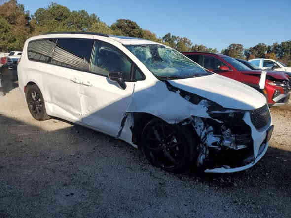 السلام عليكم 
للبيع فقط
كرايسلر باسفيكا
موديل 2025 آخر إصدار 
فول مواصفات 
ليميتد اعلى فئة 
مواصفات ( S )
بانوراما 
كشنات جلد 
كشنات سياحيه
كشنات تدفئة تبريد
ابواب كهربائية 
سيارة كلش حلوه
السعر الى الميناء ( 120 ) ورقه 

للتواصل متوفر فقط ( اتصال + واتساب) 
***********
