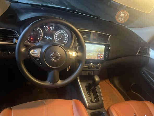 نيسان سنترا للبيع 
موديل2025
محرك 1600
أربعة سلندر 
مقاعد جلد 
تحكم ستيرن 
مرايات كهرباء 
لايت متطور كهربائي
السيارة ماشية 2700 قابلة للزيادة 
بعدها بوضع الزيرو  
وارد الصين
السعر 134 ورقة وبيها مجال بسيط 
الاتصال على الرقم   ***********
