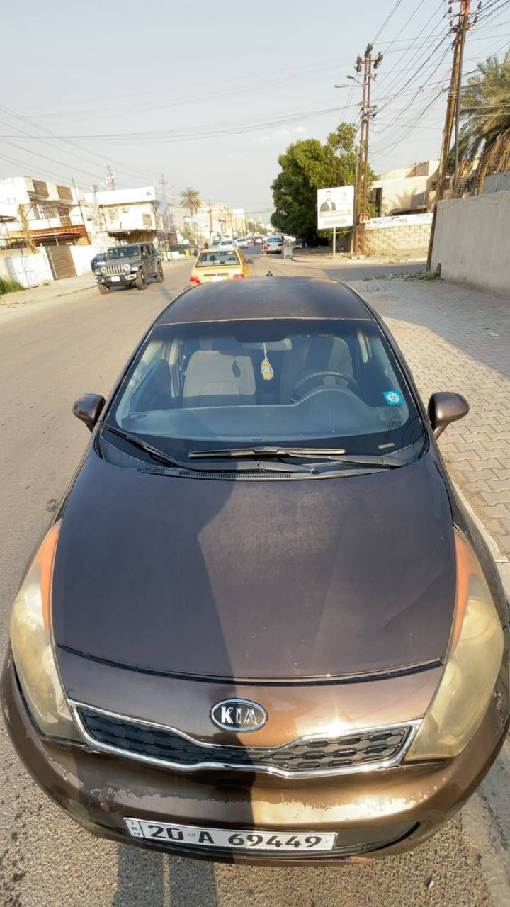 السلام عليكم 
كيا ريو ٢٠١٣ مواصفات ex ماشيه ١٠٨ ميل 
مكينه كير صدر تبريد كله جاهز رقم ديالى الجديد بسمي تحويل وين ميعجبك  بيها جامرلغ حادث امريكا شواصي لغد كفاله مكاني بغداد اليرموك عارضها ب٨٨ وبيها مجال بسيط 
هذا رقمي بي واتساب ***********
