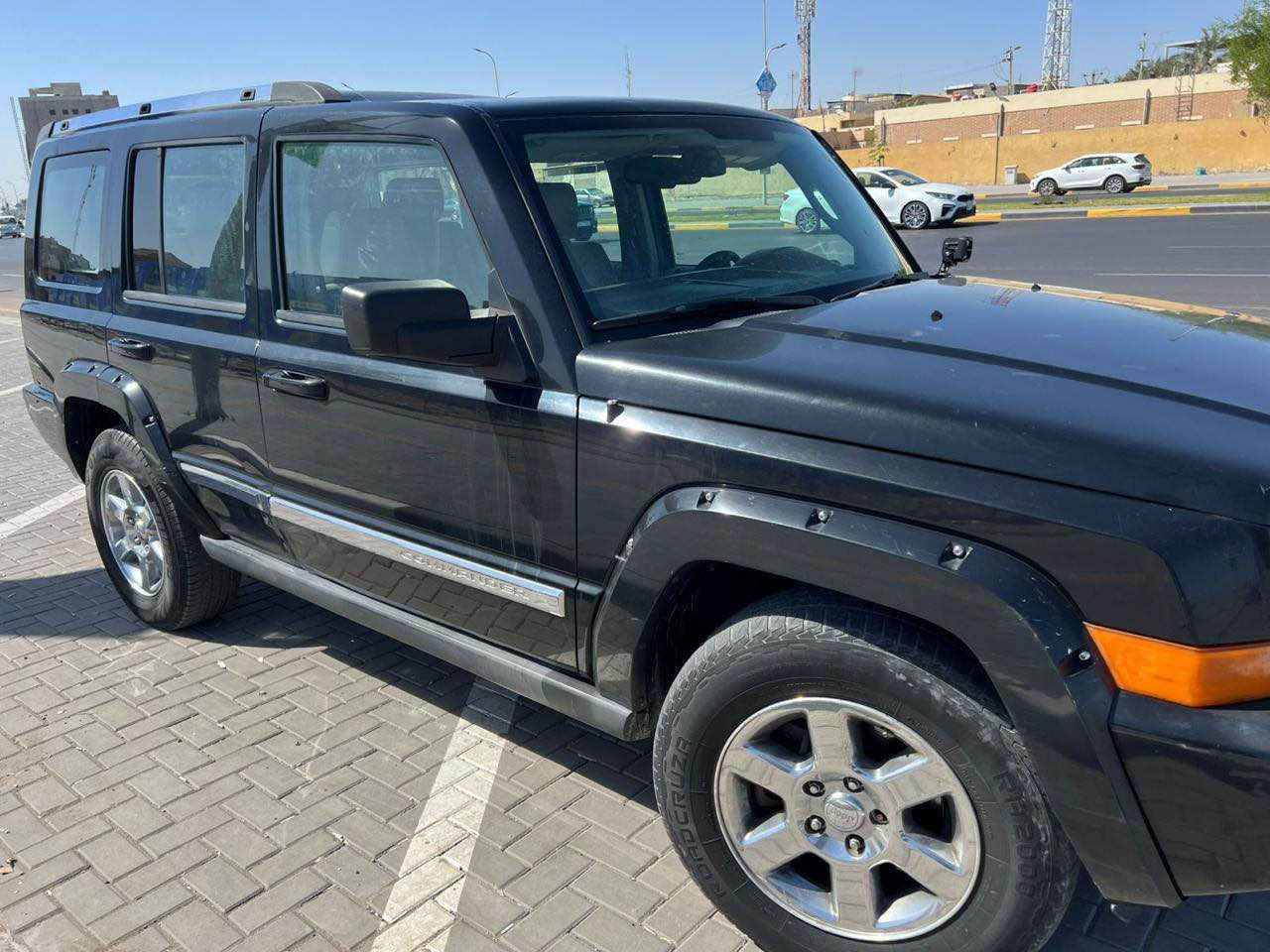 سلام عليكم للبيع فقط جيب ادوات ادوات كفاله كص وضربه وصبغ وتبديل وانتربول وسرقه وعشائر محرك 5.7 8 سلندر فول لمتدد 7 راكب 3 قطع تبريد تشغيل عن بعد كشنات جلد عسلي 3فتحات سقف بنوراما حداديه جديده من الطول لطول تخم تاير جديد سياره جاهزه ما تصرف عليه ربع سعره 47 مكاني بصره 
*********** البصرة, العراق
