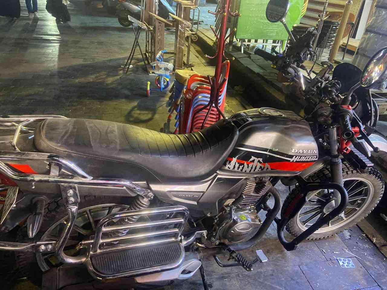 سلام عليكم ديوان هانتر مديل 2025 باسمي تحويل شوكت مايعجبك رقم اربيل انكليزي هزه جديده ماشيه 5 تالف دهن مبدل  خامس تبديله داجه بعدها زيرو السعر 2500 وبيها مجال ***********
