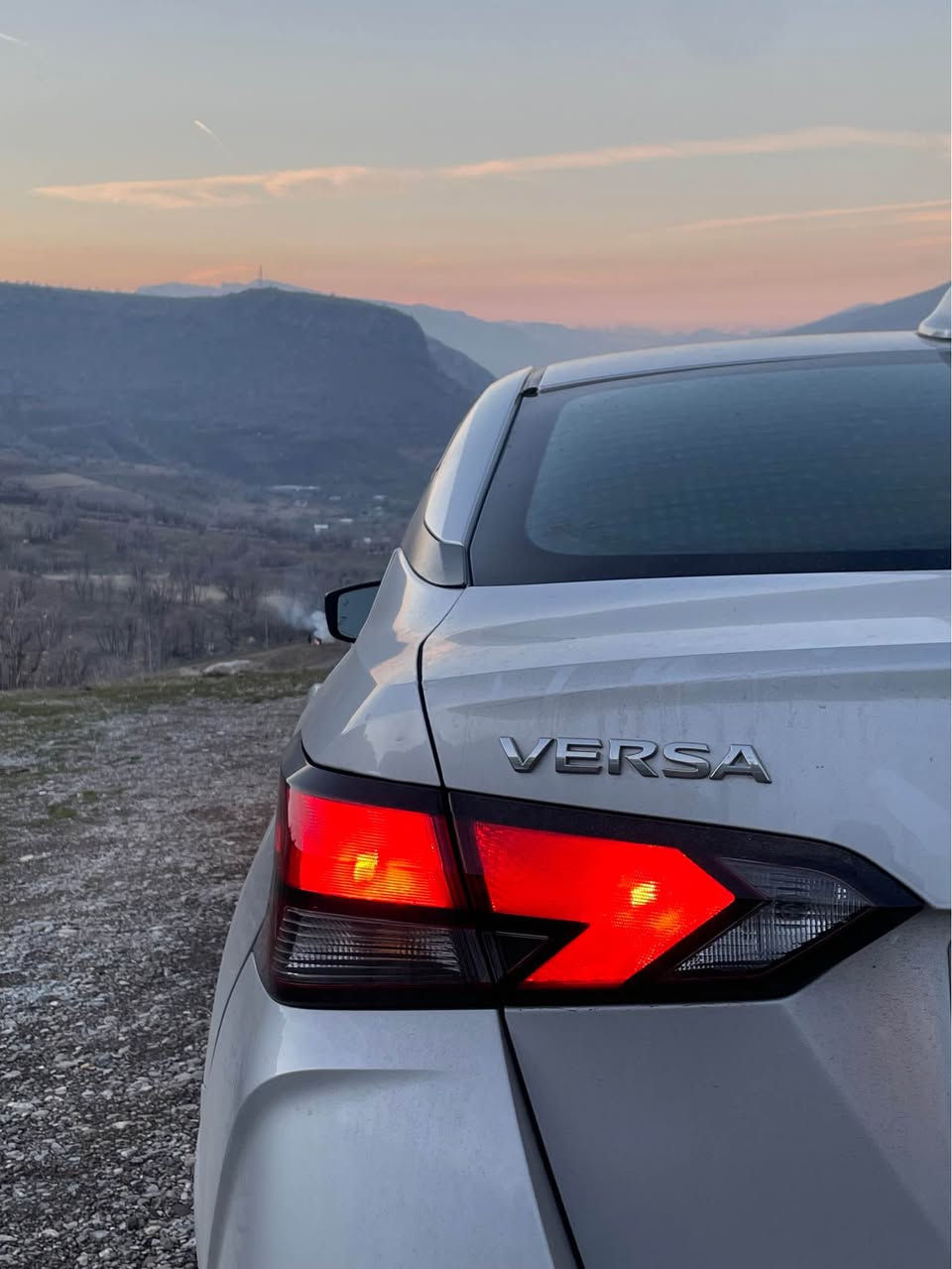 نیسان ڤێرسا ٢٠٢١ نمونە لە جوانی یەک پارچەی سبوخە بئ ناوو گرتن دەگە یەک بەس ساردی بستە ساردەکە بەس لە سۆنەر دیارە سەیارەکە ماشەڵای دەوئ لە جوانی ٢٥٠ مەسرەفی تیدا نیە رەقەموو سەنەوی هەمووی نوییە چوار تاوو ویلی لۆکی لەژێرە گیروو مەکینەو کارەبایەتی هەمووي بەشەرت ٤٨ هەزاری حقیقی رؤیشتوە رەقەم موبایل *********** سوران, أربيل
