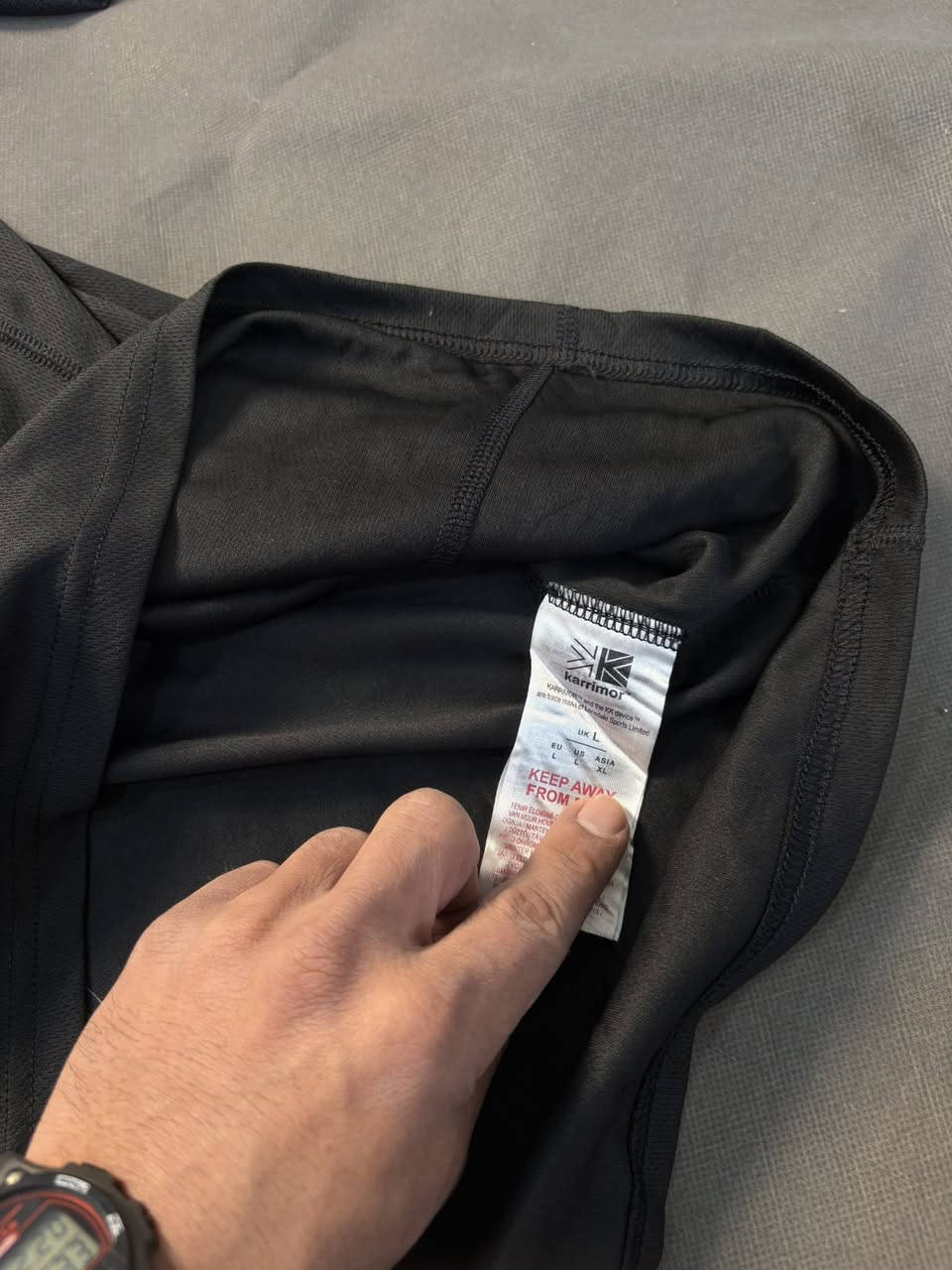 Karrimor Mens Long Sleeve 
Quarter Zip Top المصمم بوزن خفيف وسحاب للتهوية. 
اوريجنال 100%
نظافة 100%
قياسL
يتوفر توصيل5 الاف لجميع محافظات العراق


**إذا كنت صاحب هذا الإعلان وتريد حذفه لأي سبب، رجاءا أرسل رسالة إلى الدعم الفني**