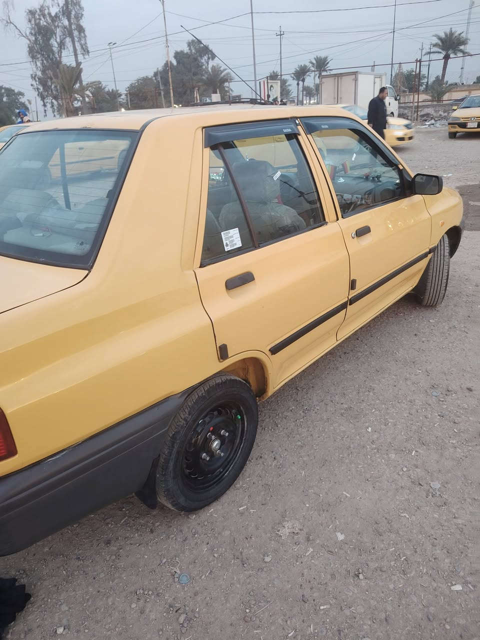 السلام عليكم سايبه مديل ١٥
كير ومكينه كفاله  كشر بي طخات بسيطه  بيها صبغ بال جاملغ الخلفي عارضها ٣٨  مصفره رقم بغداد *********** ابو علي
