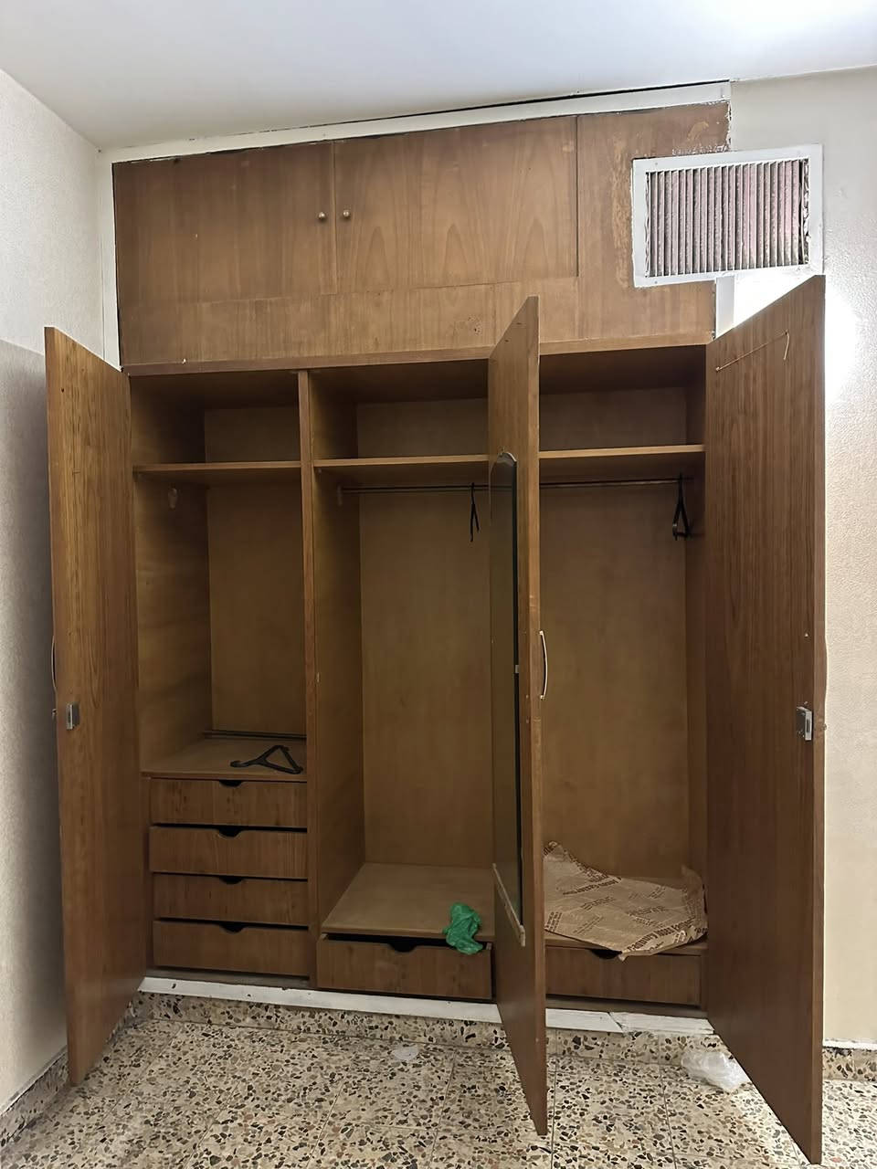 اثاث للبيع
مكاني بغداد / اليرموك


**إذا كنت صاحب هذا الإعلان وتريد حذفه لأي سبب، رجاءا أرسل رسالة إلى الدعم الفني**