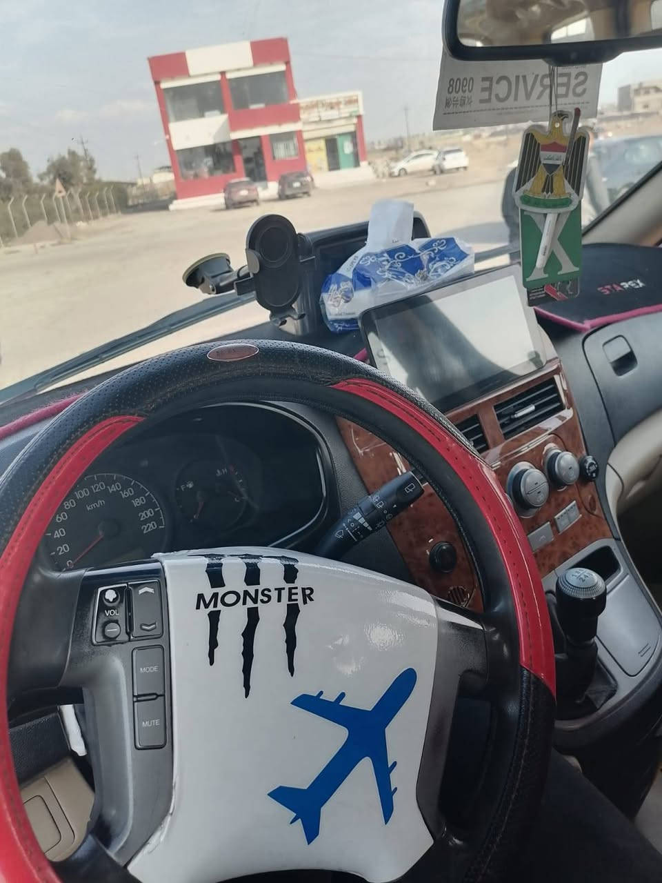 السلام عليكم 
للبيع ستاريكس 2012
رقم صلاح الدين شرط التحويل 
مصفره هيئه وضريبه 
السياره بيها صبغ بالجاملغ الخلفي شي قليل
السعر 160 وبيها مجال شي قليل 
مكلف بالنشر 
للأستفسار على الرقم ***********
