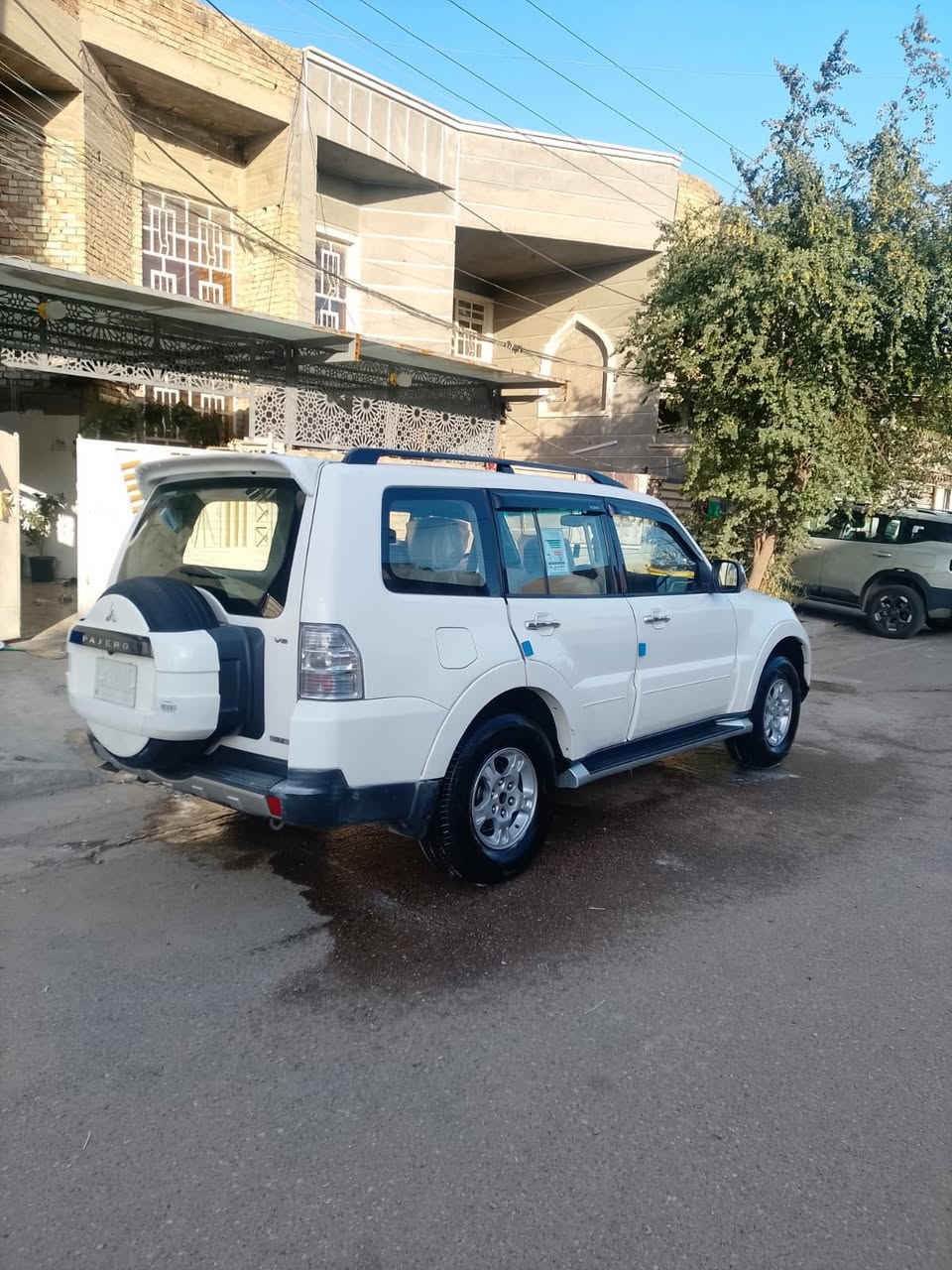 باجيرو للبيع موديل ٢٠٠٨ رقم بغداد بسمي تحويل مباشر ماشيه ١٤٧ كفاله عامه من الصبغ والتبديل سونار مرفق مع الصور محرك وكير وتخم تاير وصدر كله جديد لوك السعر ١٠٧ مكاني بغداد البلديات ‭ ٠٧٧٦ ٥٥٧ ٧٦٦٠‬
