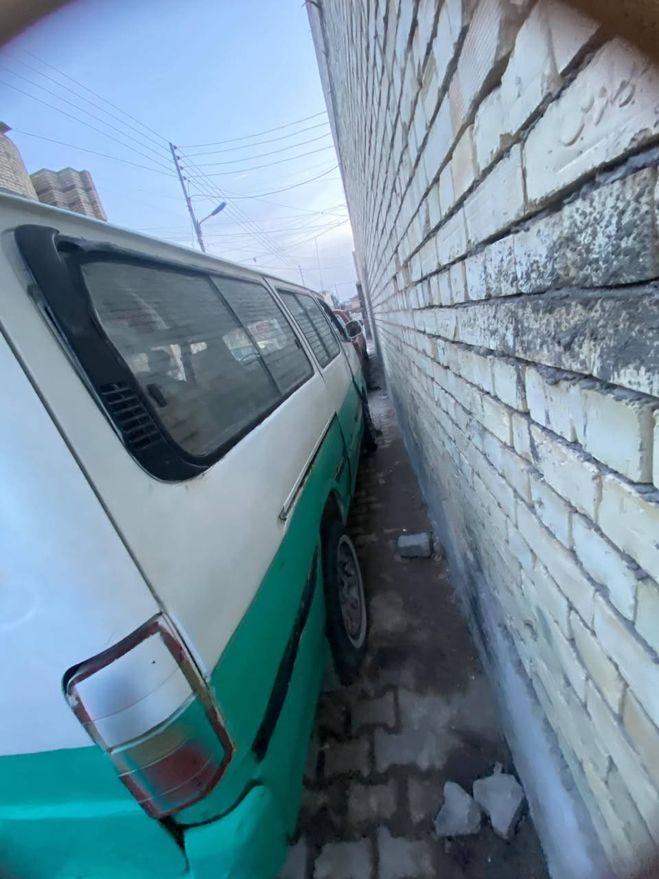 سلام عليكم هايسة للبيع موديل1996 سيارة خير من رب العالمين رقمهة نجف سياره'قمهة نجف ألماني سعر 16 وبيها مجال ***********
