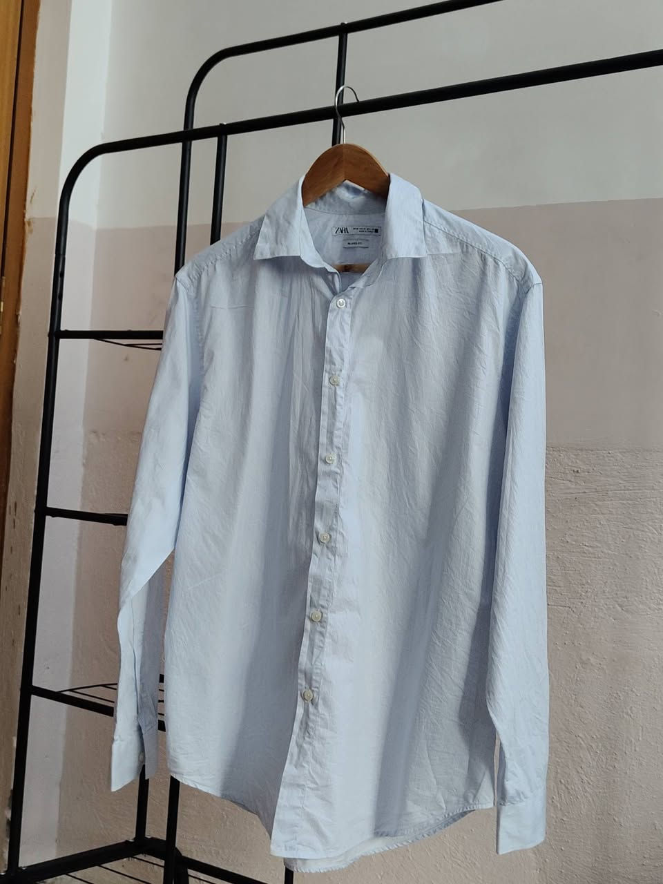 هاي من شركة Zara

زارا شركة أسبانية مشهورة بالأزياء والملابس 

قميص رسمي/كاجوال مخطط بخطوط خفيفه

قياس (Mيلبس الى حدXL)

السعر 16 شامل اجور التوصيل 

اضغط على الصفحه لمشاهدة بقيه الموديلات


**إذا كنت صاحب هذا الإعلان وتريد حذفه لأي سبب، رجاءا أرسل رسالة إلى الدعم الفني**