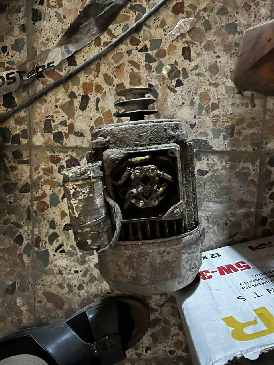 خالعه 24 ياباني اصلي شغل فول ثري فير وذا تريد تحور هذا ماطور سنكل وياهة السعر ٤٥٠ وبيها مجال العنوان حله -معمل غاز الحله  -جسر نادر 
***********
