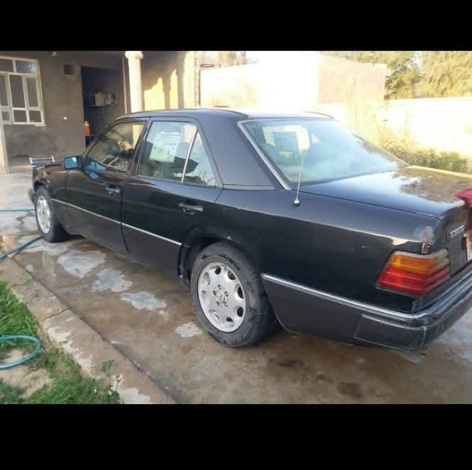 مارسيدس دب للبيع موديل 91 
مكينه بطه 3000 
بدون دواخل
صبغ جماليه بدون ضربه
تبريد شغال
سنويه ل28 باسمي
تخم تاير جديد
مكينه كير مكفولات 
رقم بغداد السياره بديالى
للاستفسار 
***********
