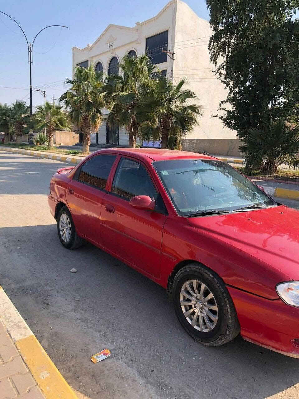 السلام عليكم كيا سيفيا موديل 2000 كير اوتو محرك 20 بغداد الماني شرط التحويل للبيع او مراوس السعر 40 ورقه وبيها مجال شي قليل للاستفسار الاتصال بلرقم ***********
