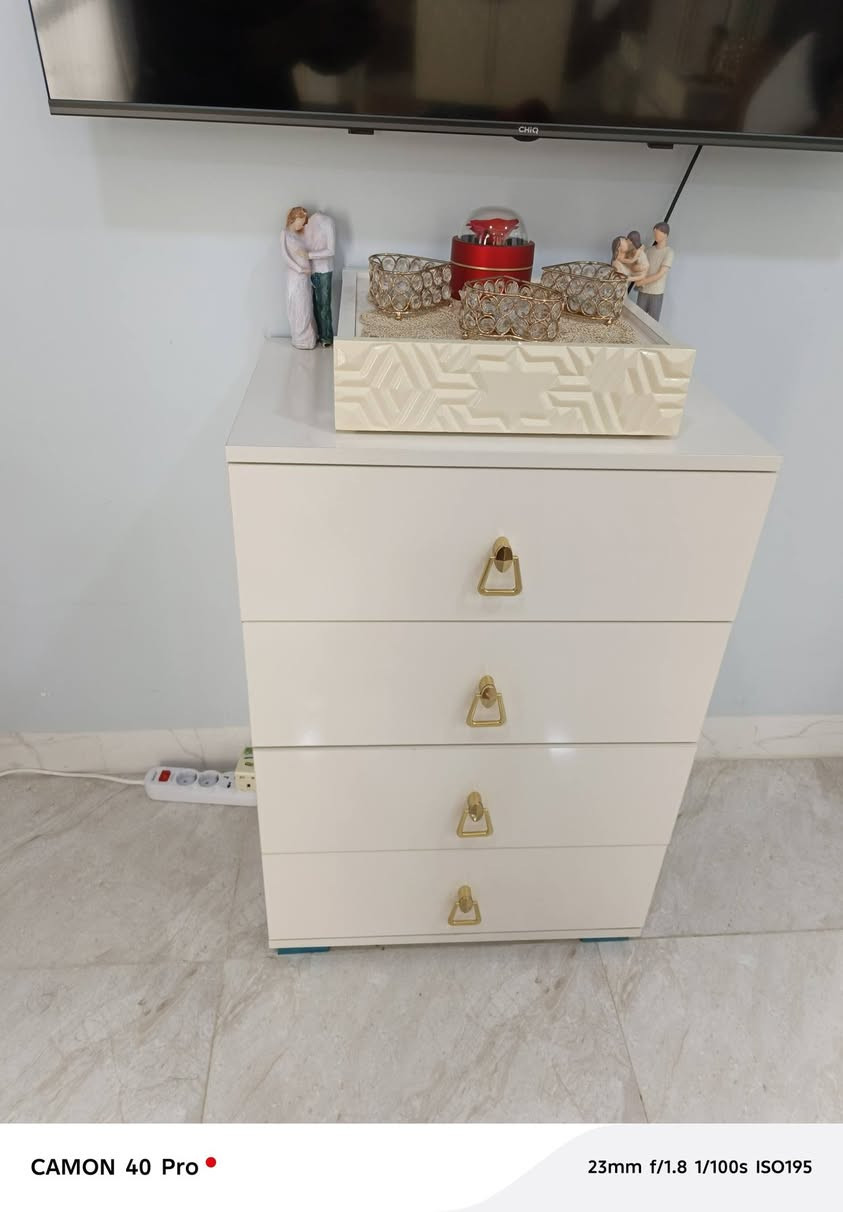 سلام عليكم عندي هاي غرفه نوم للبيع مابي اي عيب 9 قطع اشتريته 15 ورقه هسه اريده ب مليون و 500 الف


**إذا كنت صاحب هذا الإعلان وتريد حذفه لأي سبب، رجاءا أرسل رسالة إلى الدعم الفني**