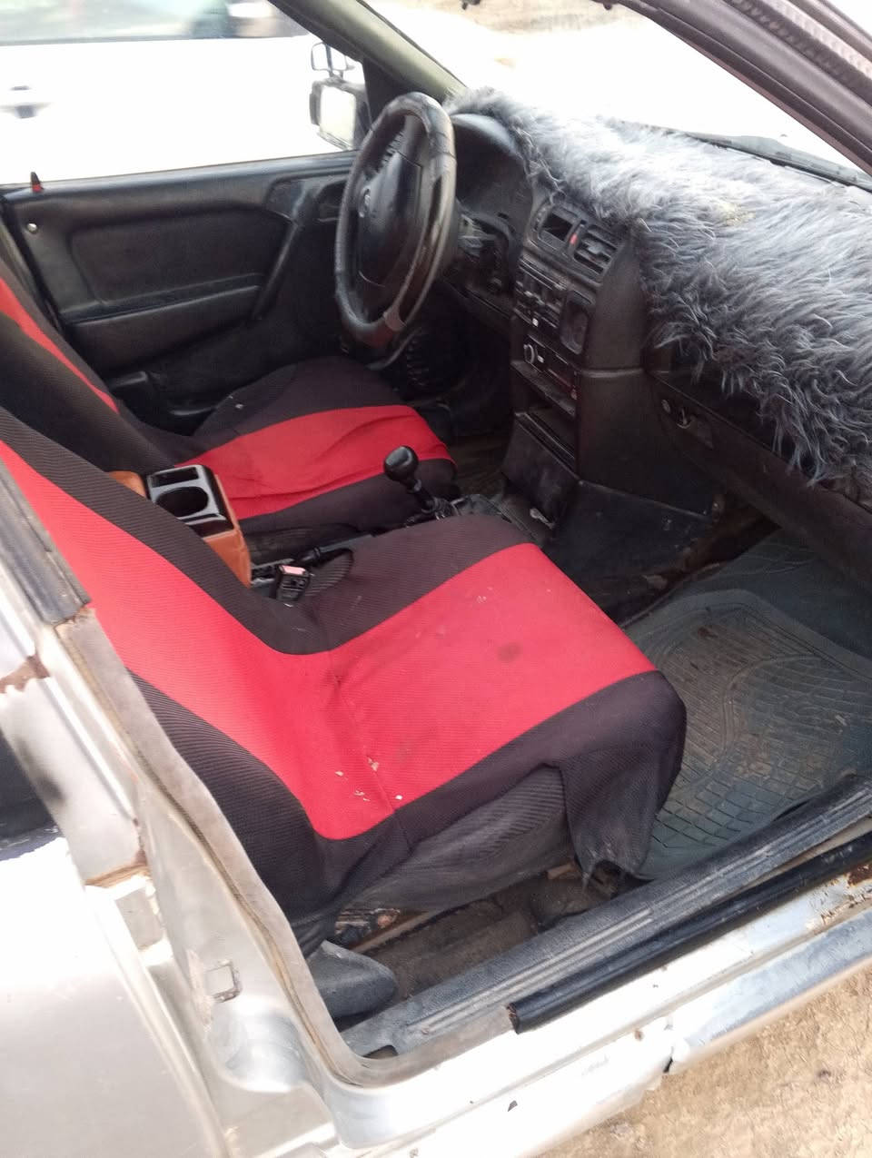 اوبل فكترا ٨٩ رقم ديالى سنويه ٢٨ سعر ٢٠ ورقه العنوان الخالص صاحبه يريد تحويل 
لتواصل رقم الهاتف ***********
