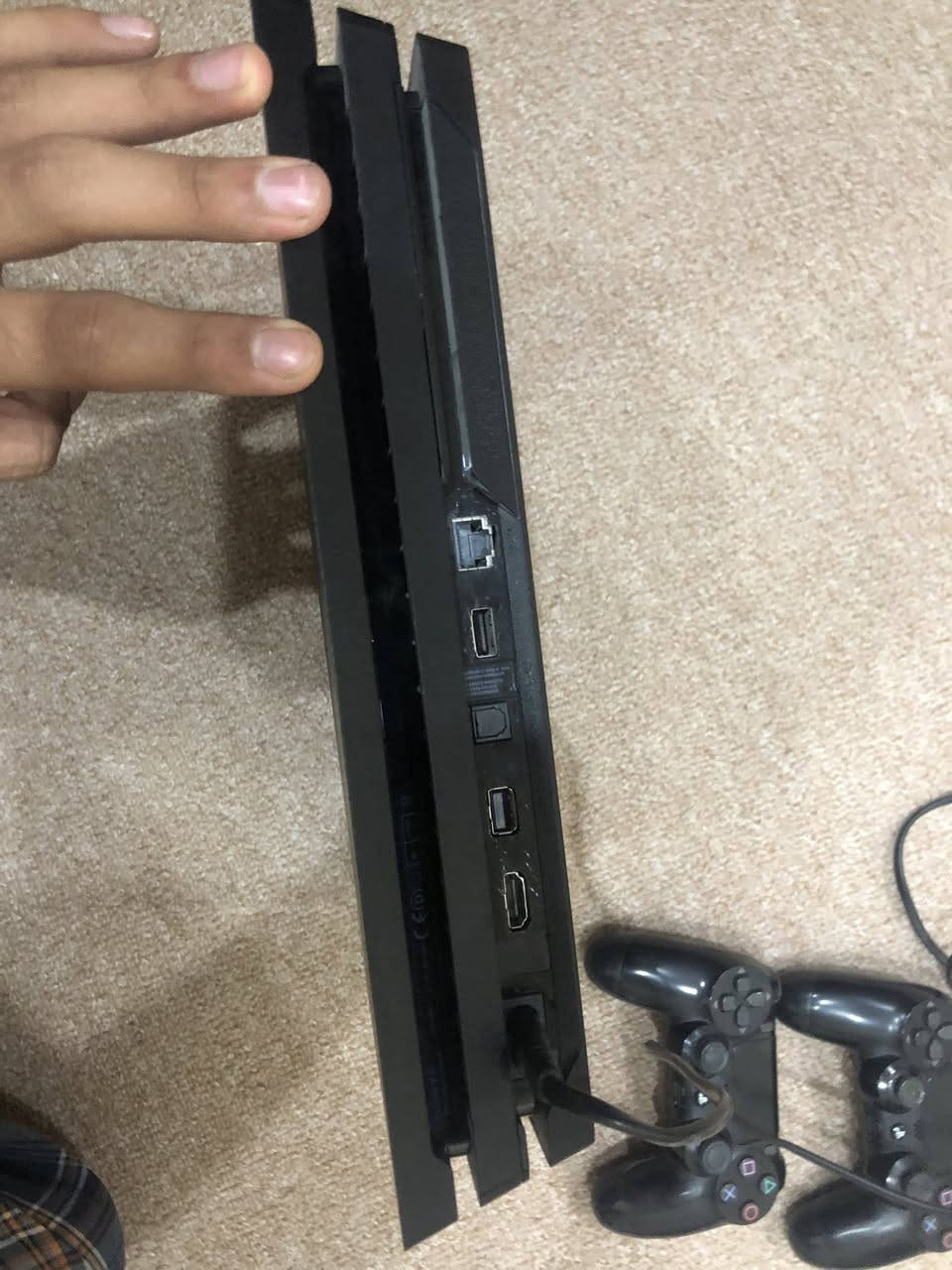 بلي 4 برو
المساحة 1 تيرابايت

وغير مفتوح ولا مهكر 

الملحقات :

2 جويستك اصليات (مو تجاري)

كارتونة الجهاز 

لعبة ماينكرافت قرص !! + بيس2020 !!

الجهاز نظافة 100‎%‎ استخدامه قليل

رقم الهاتف : ***********
