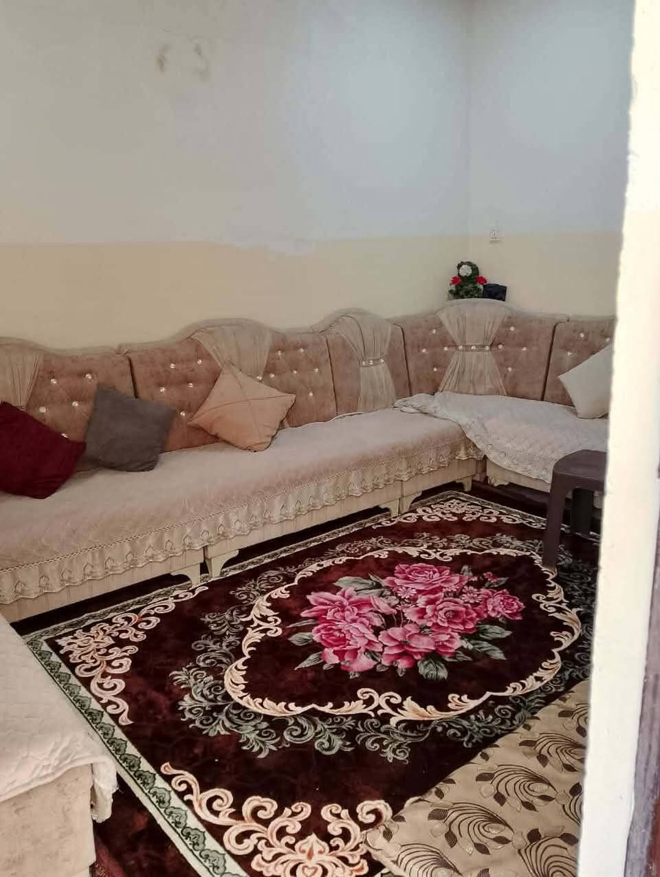 بيت للبيع طابق واحد//شرط سند
العنون/موصل حي الانتصارشارع 30 قرب اسوق حسام/
مساحه 110
السعر 56وبي مجال
***********
***********
