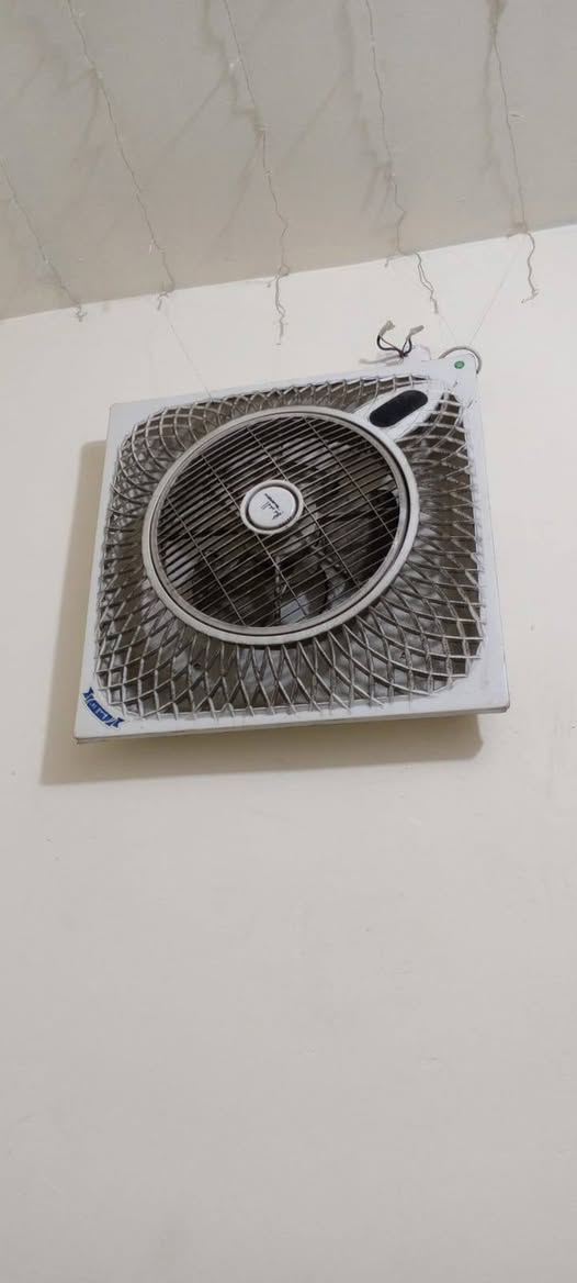 فرصة للإيجار بحي التجار / قرب مستشفى الشعب 🏡✨
بيت مرتب طابقين:
1️⃣ الأرضي: استقبال + مطبخ + صحيات.
2️⃣ الثاني: غرفتين نوم + درج للسطح.
💸 الإيجار: 350 ألف دينار.
⚠️ ملاحظة: الإيجار مشروط بشراء أغراض البيت (أثاث وغراض كاملة).
للاستفسار واتساب فقط 📵:
‏‪***********‬‏
