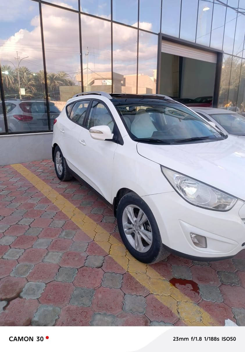 توكسون ٢٠١٢ فول مواصفات رقم سليمانيه شرط التحويل سياره جاهزه من كلشي بدون ضربه بدون صبغ سونرها موجود سياره مكفوله سعرها ١٣٩وبيها شويه مجال عنوان ديالى خانقين *********** خناقين, ديالى
