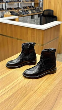 جلد طبيعي • دبّان طبي • مقاسات 40-45