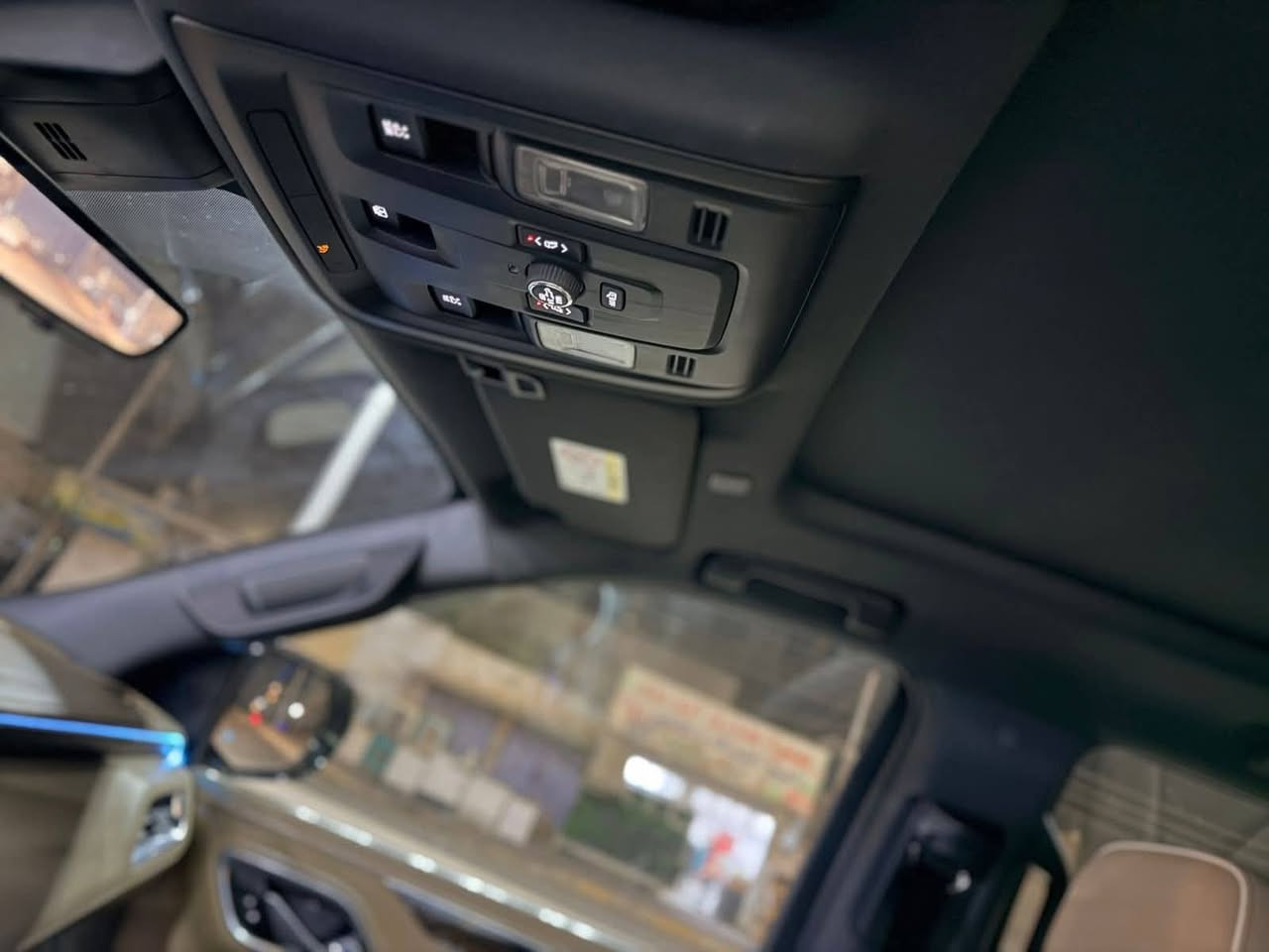 سلام عليكم من رخصت مدير الكروب تاهو 24 لبيع فول مواصفات حادثه بس جاملق امامي الباقي مكفول سعر ٤٤٠ وبيهه مجال اني مكلف بنشر هاذ رقم صاحب سياره ***********
