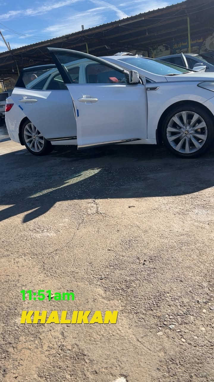 السلام عليكم
ازيرا ٢٠١٥ خليجي 

محرك  ٦ سلندر 3000 

بدون صبغ

مكينة و كير ما مفتوح ب شرط

ماشية ١٧٧ كم

رقم جديد هزة جديدة 

موصفات نص فول

حدادية و تايرات جديد 

سعر١٣٢ و مجال 

رقم تلفون و واتس اب ***********

مكان سيارة قضاء شيخان
