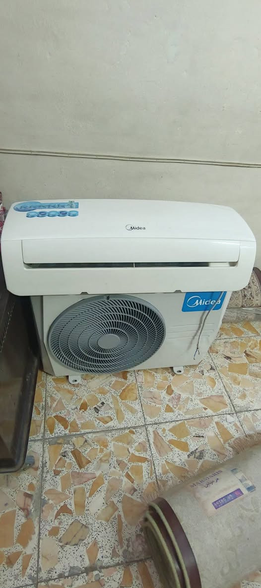 السلام عليكم
سبلت ميديا حجم طن واحد 
بدون بوري وبدون واير 
غاز كامل R22 اخو الجديد نضيف كلش 
السعر ٢٠٠ الف وبي مجال


**إذا كنت صاحب هذا الإعلان وتريد حذفه لأي سبب، رجاءا أرسل رسالة إلى الدعم الفني**