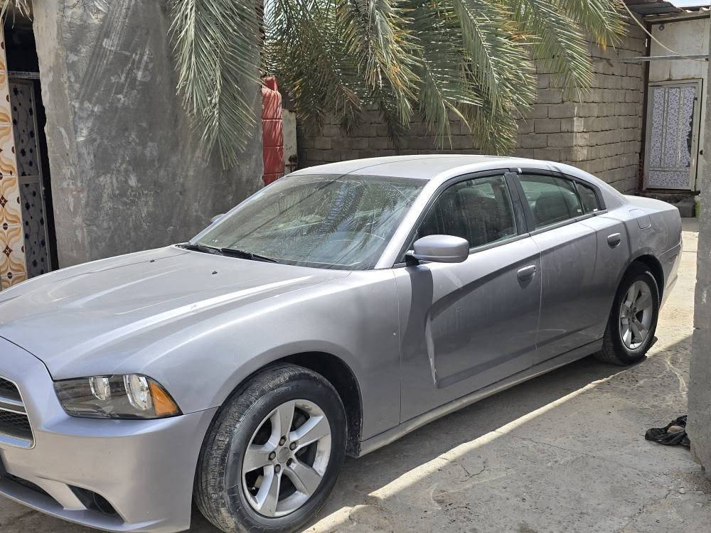 سلام عليكم 
جارجر موديل ٢٠١٣ اصل 
سياره كندي 
مكفوله من تبديل وصبغ 
بيها شويه بجاملغ المامي اليسر 
الكير ومكينه والحداديه مكفولات 
السياره بأسمي رقم بصره نكليزي 
السعر 158 وبيها مجال بسيط كلش
*********** رقم الهاتف ابو الخصيب, البصرة
