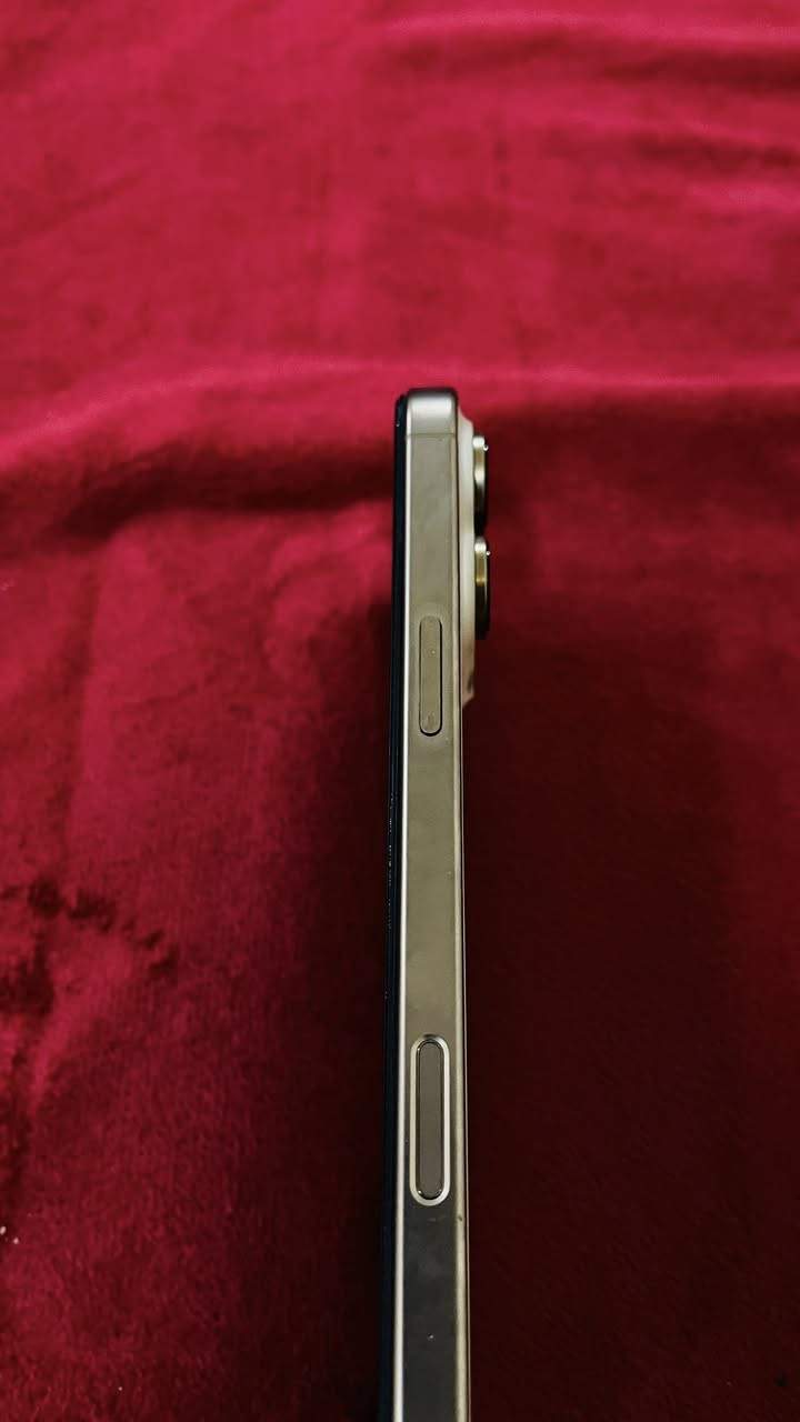 سلام عليكم ايفون 16برو ماكس الجهاز نضيف وبعدة بضمان مبدل شاشةحلوة نوعيتهة وبطارية اصلية من ابل يعني يقرة يقرة بس شاشة مبدلة الجهاز علة ايدي ورايدة ابيعة لان محتاجة سعرة 1150وبي مجال علما ان النضيف الممبدل بي شي 1400مكاني شعب شارع عدن ***********
