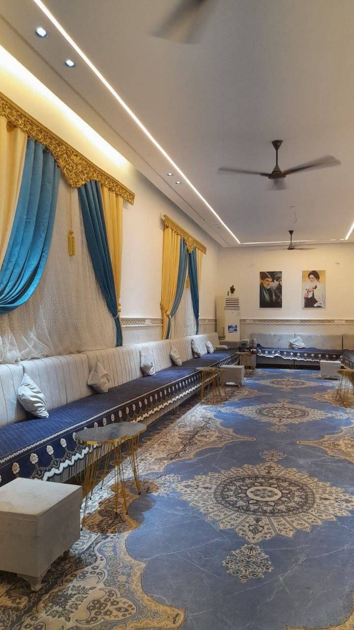 السلام عليكم بيت للبيع المساحه 200 طابقين مع ارض المساحه 1500متر في منطقه المدثره الاتصال على الرقم ***********
