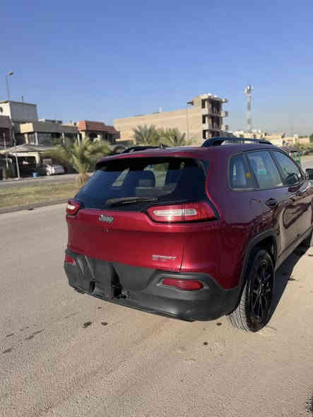 السلام عليكم جيب شيروكي سبورة موديل 2016 اني المستورده السياره بدون ايرباك الضربه مال امريكا بجم وجاملخ اليسار الخلفي فقط  السعر120$ للستفسار المراسله على الواتساب العنوان زيونه خلف العاب بغداد على الرقم ***********
