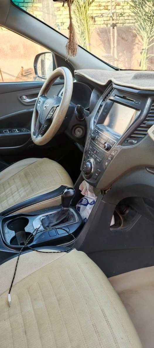 السلام عليكم سنتافيا موديل 2017 6سلندر گراند 7راكب  وارد امريكي متجايه رقم ذي قار بسمي السعر 120 بيه مجال ***********
