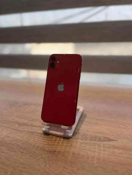 ايفون 11 عادي 
جهاز. نضافه كلش عاليه ما مفتوح فقط فيس ايدي متوقف 
بطاريه ٨١. ذاكره ١٢٨ 
بي ضمان الجهاز ( فقط فيس ايدي متوقف)  سعره 225 الف 
عنوانا بابل ومتوفر توصيل جميع محافظات العراق  (فحص الطلب امام المندوب قبل دفع اي مبلغ ) 
واتساب او اتصال فقط *********** حلة
