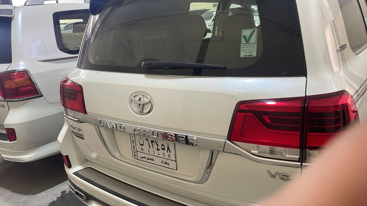 السلام عليكم للبيع لاندكروز 21 ماشيه 40الف حقيقي شرط الفحص سياره جديده معنى الكلمه
السعر 58 الف دولار مكان السياره بغداد نهايه الراشديه جديدة الشط للاستفسار اتصل 
*********** وماكو هيج سعر بكل السوك بالنسبه للجديد
