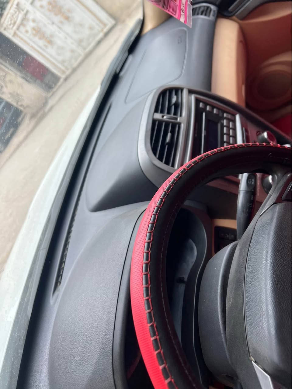 سياره تيكو مديل 13كفاله من الصبغ وظربه سياره نضيفه وحلوه محرك وكير صافيات كهربائيات كله شغالات فتحه سقف ارقام انكليزي جدد سعر ب62وبيه مجال للطيبين
*********** القرنة, البصرة
