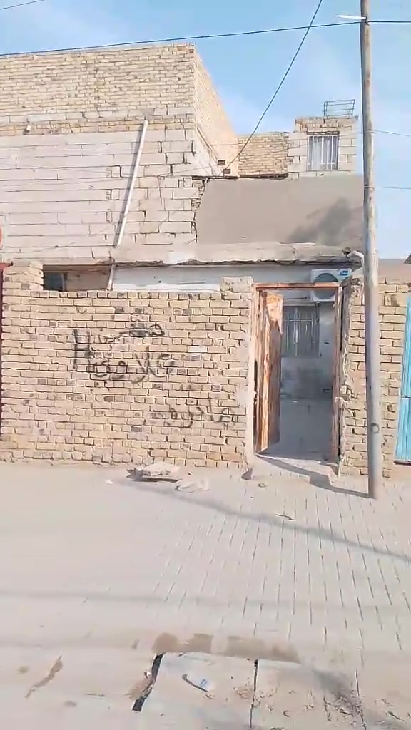 بيت للبيع حي الفرات خلف مدرسه انوار الفرات للاستفسار الاتصال على ***********
