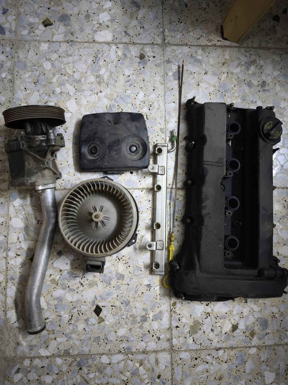 ادوات C200 موديل ٢٠١١ لحد ٢٠١٤
للتواصل واتساب ***********
