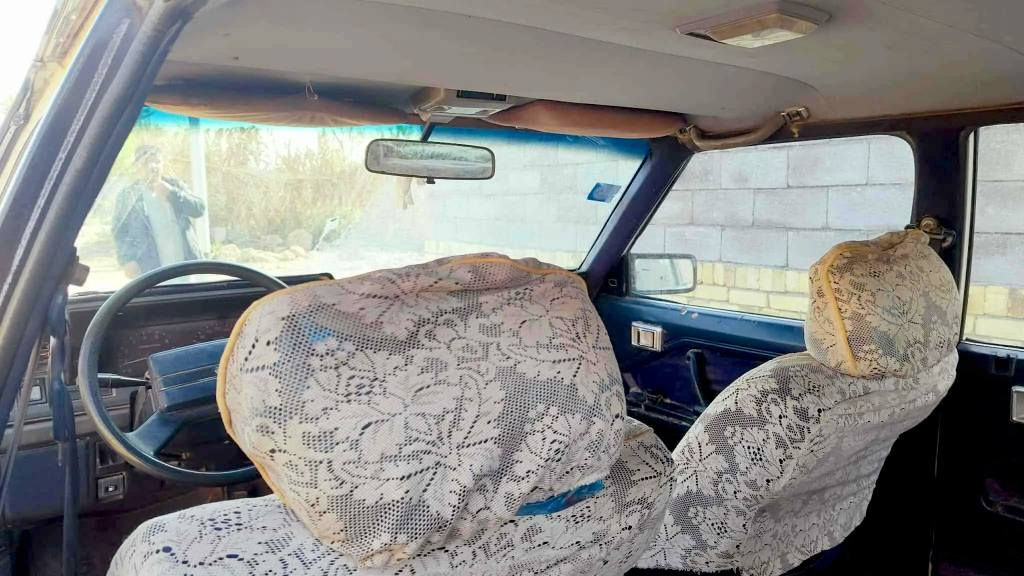 سوبر 85 رقم بغداد إنكليزي جديد 
مكينه بطه كير محرك مكفولات. تخم تاير جديد حداديه 
جديد . بيها طخه بسيطه بالجاملغ الامامي مصلحه بدون دواخل وصبغ هلال الجاملغ الخلفي 
مكان السياره ذي قار  السعر 50
*********** الرفاعي, ذي قار
