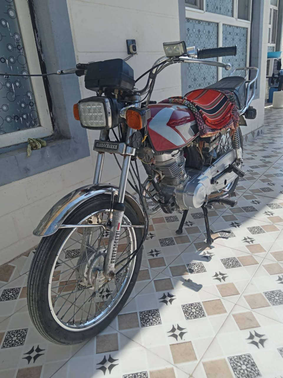 سلام عليكم شلونك شباب  دراجه لبيع ارش اوراق اصولي مديل 19 سعر 425 وبيه مجال مكاني طوريج خيرات رقم هاتف ***********
