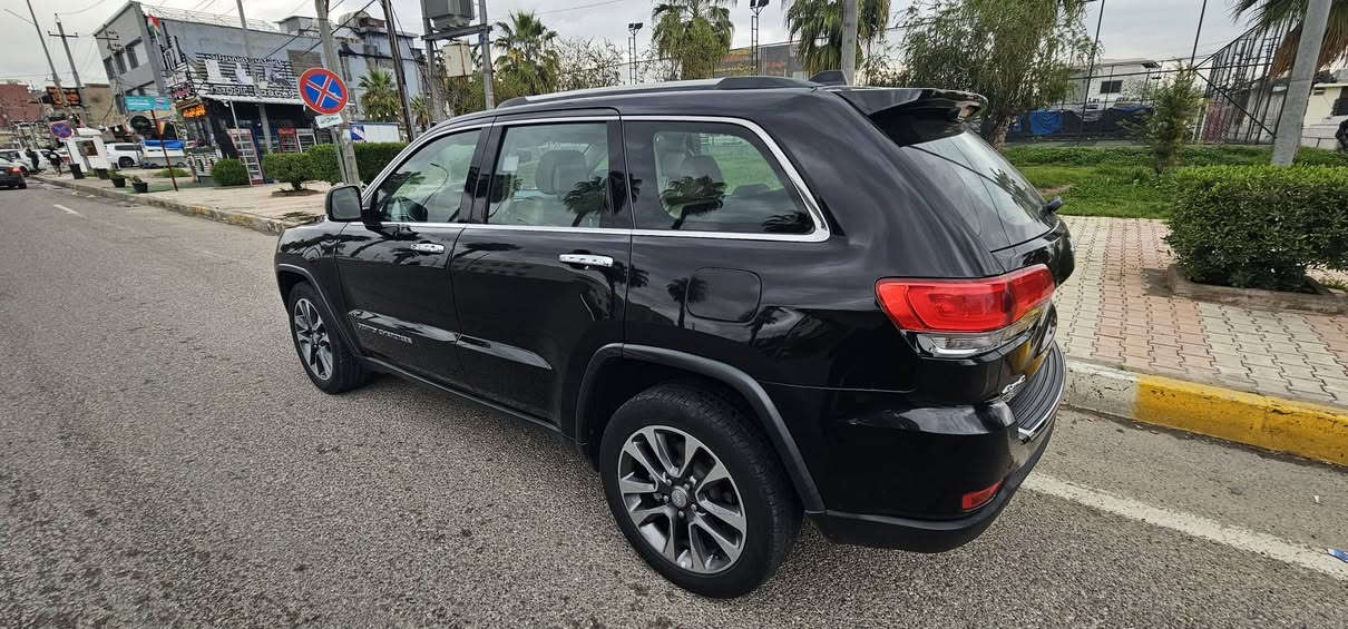 جيب لاريدؤ ٢٠١٨ لميتيد خةليجي ناو زةرد ٤ بارچە سبوغ بؤنيتيش بيلادي گۆردراية پيشو پشت كةپس رةقةمو سةنةوي نوية بة ناوي خؤمانة شوين هةولير . *********** أربيل, العراق
