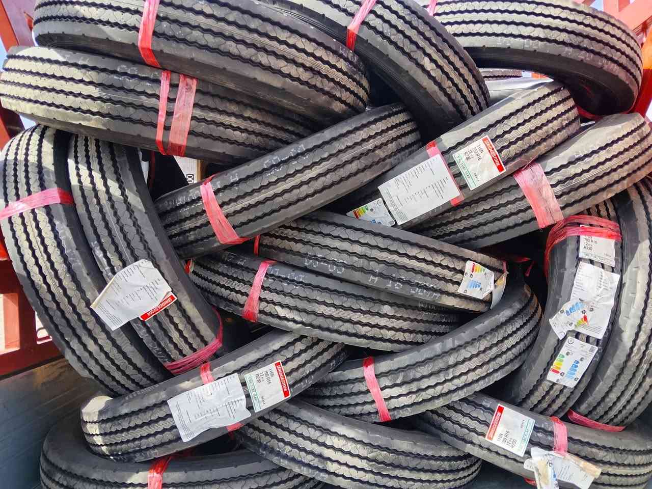 يعلن مجمع الصافي للإطارات والبطاريات عن وصول وجبه جديدة من  اطارات البرجستون كوستر  انتاج حديث (وباسعار تنافسيه)
اطار  215/70/17.5برجستون  
اطار 700/16برجستون
 اوقات الدوام من الساعه 7 صباحا الىى6مساءٱ
🛑 العنوان كربلاء المقدسه حي الغدير  البورصه سابقآ
للاستفسار الاتصال على الارقام التاليه
***********
***********
