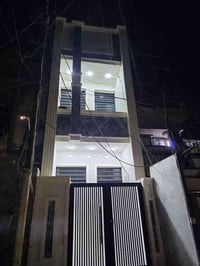 يحتوي على ؛$ كراج ‏ واستقبال وحولي مطبخ حار ‏وبارد ومنور و3 غرف نوم و ...