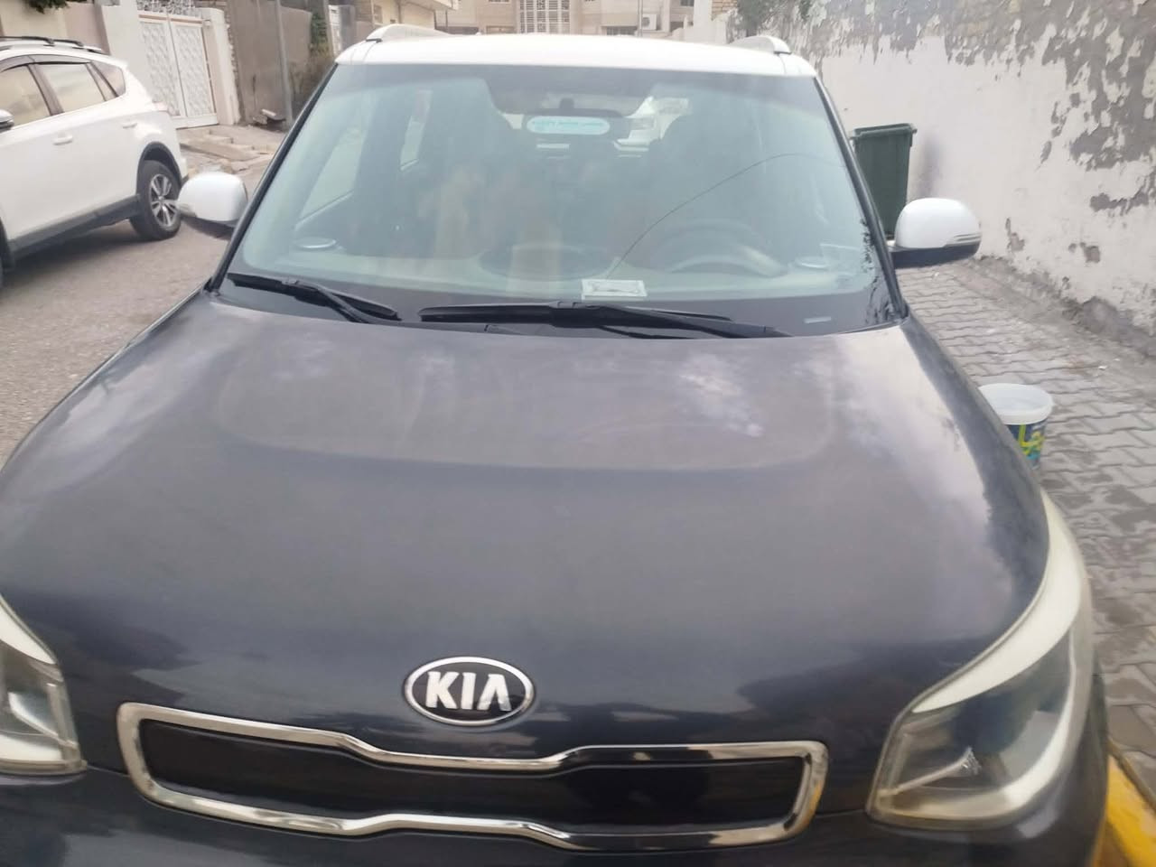 سلام عليكم
بيع فقط 
صول 2017
خليجي (كويتي )
مكينه 1600 دوش
مرايات شفط 
يده نيكل 
قماره بيضه بلادي 
كاعيه مفروشه جلد 
كامره دواره 
ماشيه 78الف حقيقي 
بنيد بدايه جراد
سعره 125 وبيها مجال للشراي 
***********
عنواني كوت مركز مدينه
