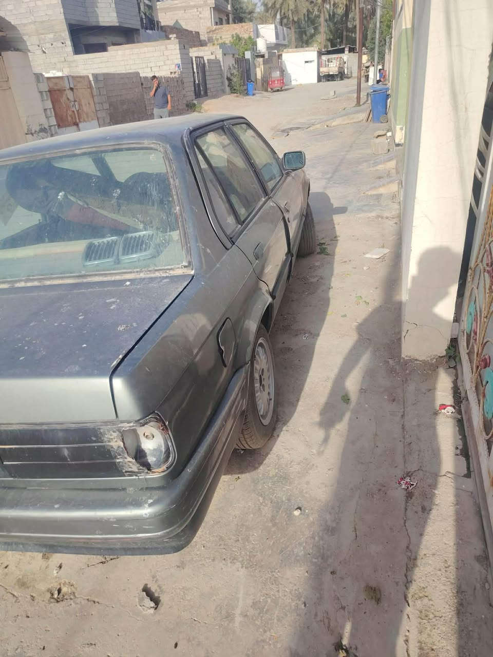 للبيع بي ام زعره 
السعر 20 وبيها مجال 
***********
***********
