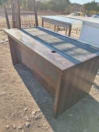 كربلاء القادسيه • ميز مكتب • كراسي متحركة