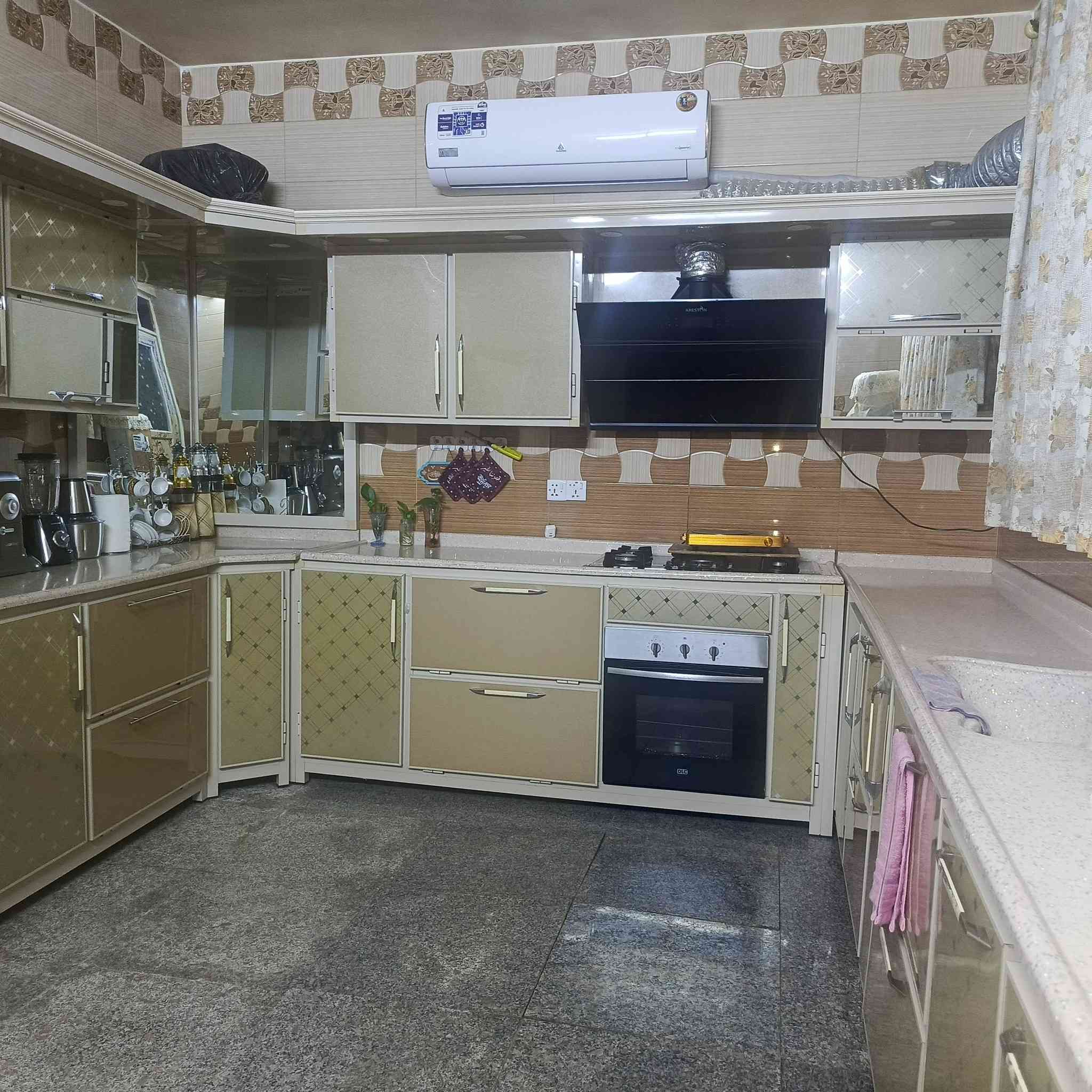 سلام عليكم كاونتر جديد غرض البيع الانتقال السعر مليونين ونص مع الثلاجه


**إذا كنت صاحب هذا الإعلان وتريد حذفه لأي سبب، رجاءا أرسل رسالة إلى الدعم الفني**