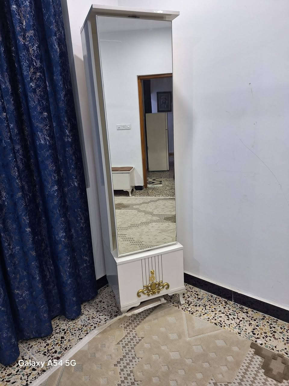 غرفة نوم بيضاء ٩ قطع للأتصال عله رقم ***********
