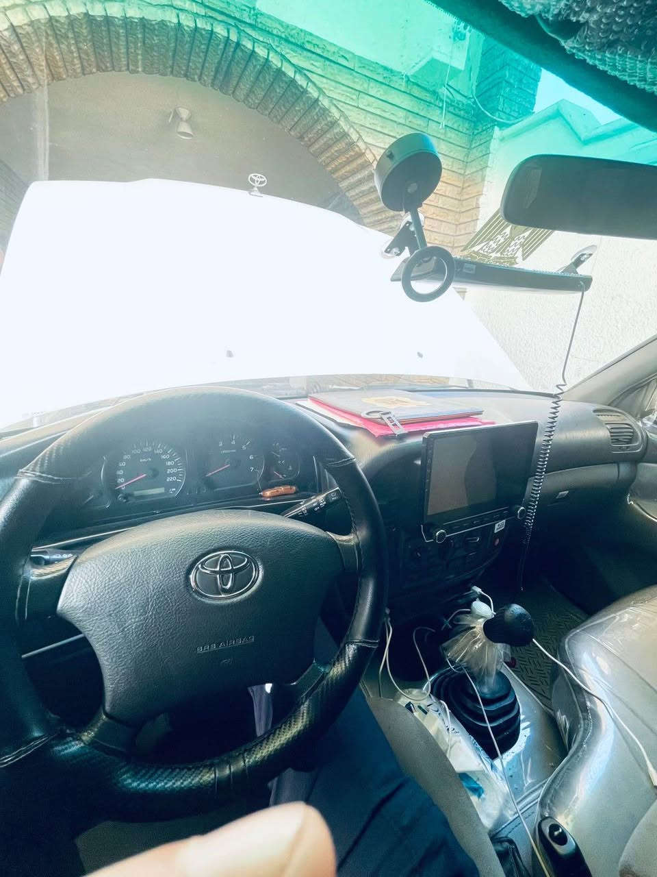 السلام عليكم اخوان 
من رخصة الادمن 
تيوتا لاند كروز 2001 
السيارة خليجية قطرية 
دبل سبير 
محرك 6 سلندر 4500  عدل 
دبل تانكي 
تبريد 
تدفئة 
كفالة من الضربة القرية والتجية 
طبلة السيارة مو هاوزن 
غرفة جديدة 
دشبول جديد 
شاشة اندرويد 
سستم صوت كامل 
4 جام كهرباء 
كير عادي طبعاً 
فور ويل شغال 
اكسل امامي خلفي جاهز 
تخم تاير جديد 
منظومة زنون عالي 
السيارة عليها ادامة كاملة 
من بلكات - نولازت - صدر - مجاول - فيتبم 
السيارة باسمي رقم سليمانية رقم مميز شرط حاسبة بغداد المركزية سنوية 2030 تنتهي هزة براد جديدات بعدهن ما منتهيات 
السيارة عارضها 150 وبيها مجال للشراي مارجعة 
مكانها بغداد زيونة *********** بغداد, العراق
