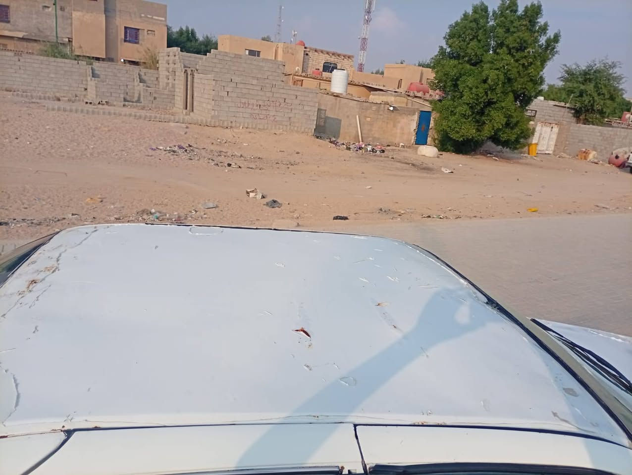 سلام عليكم
بيجو بارص2011 للبيع

او مراوس سنوية للـ27

مكينة وكير 

تخم تاير توني شاده 

تبريد شغال
سعر 27ورقة
العنوان بصره 

 رقم الهاتف ***********
