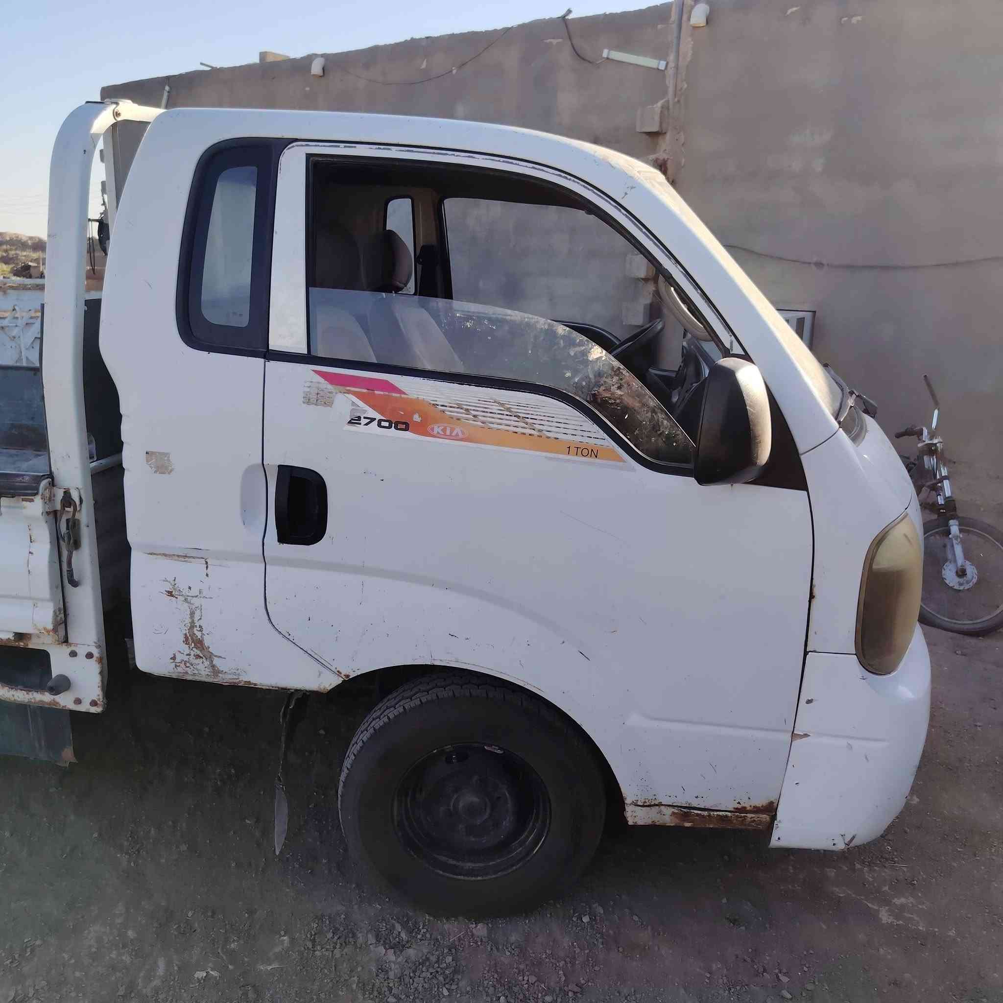 السلام عليكم
كيا بنگو 2700 موديل 2015 رقم ميسان أنكليزي سنويتها ل 30 سياره مال بيت لا غاسلها ولا مسمكرها على الي موجود بالصوره تخم تاير جديد صار شهر من شاده حداديتها نضيفه
تجي تشوف بعينك حسب القناعه الي عنده عاطلين انطيه وكاله بيها السعر ٨٥وبيها مجال حق الجيه
العنوان ذي قار الغراف ***********
