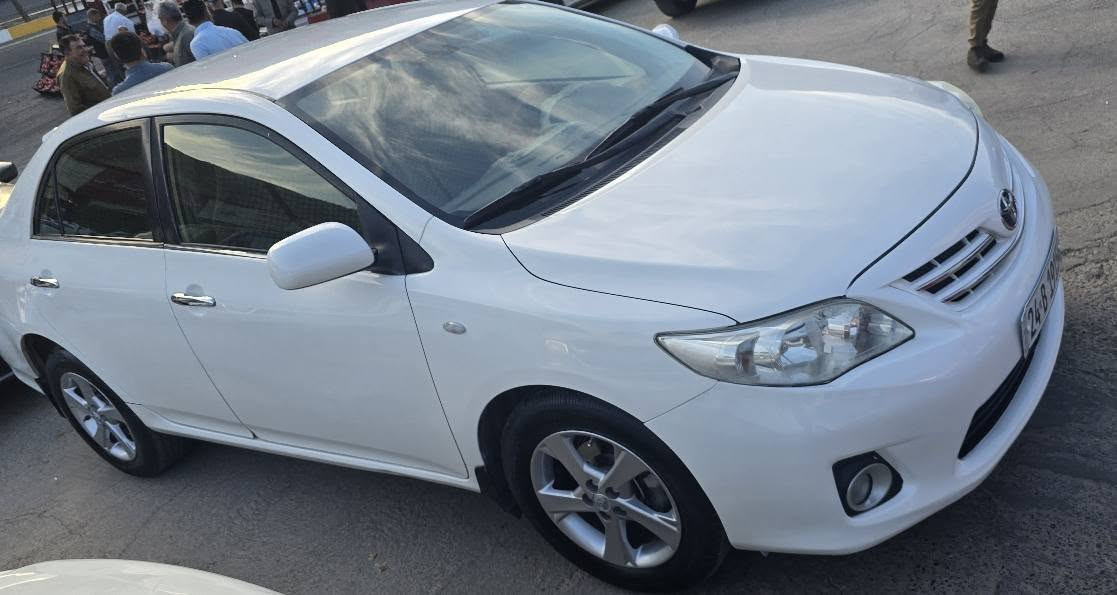 تۆیۆتا کڕۆلا ٢٠١٣ی گێڕعادی بیلاد تەکسیە کراوەبە تایبەت ٢٣٠هەزار رۆویشتوە زۆر خاوێنە سنوی تا٢٠٢٩ نوێ کراوەتەوە دوساردە کوتی بچوکی هەیە لەگەل شوێنی (قەوانێک).
ژمارە تەلەفۆن 
***********
*********** سوران, أربيل
